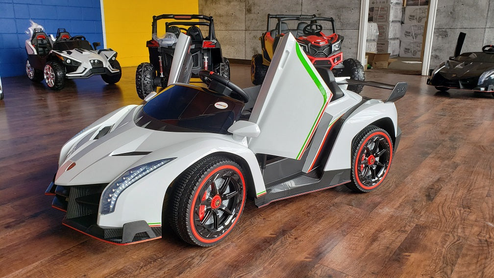 Licensed lamborghini veneno White