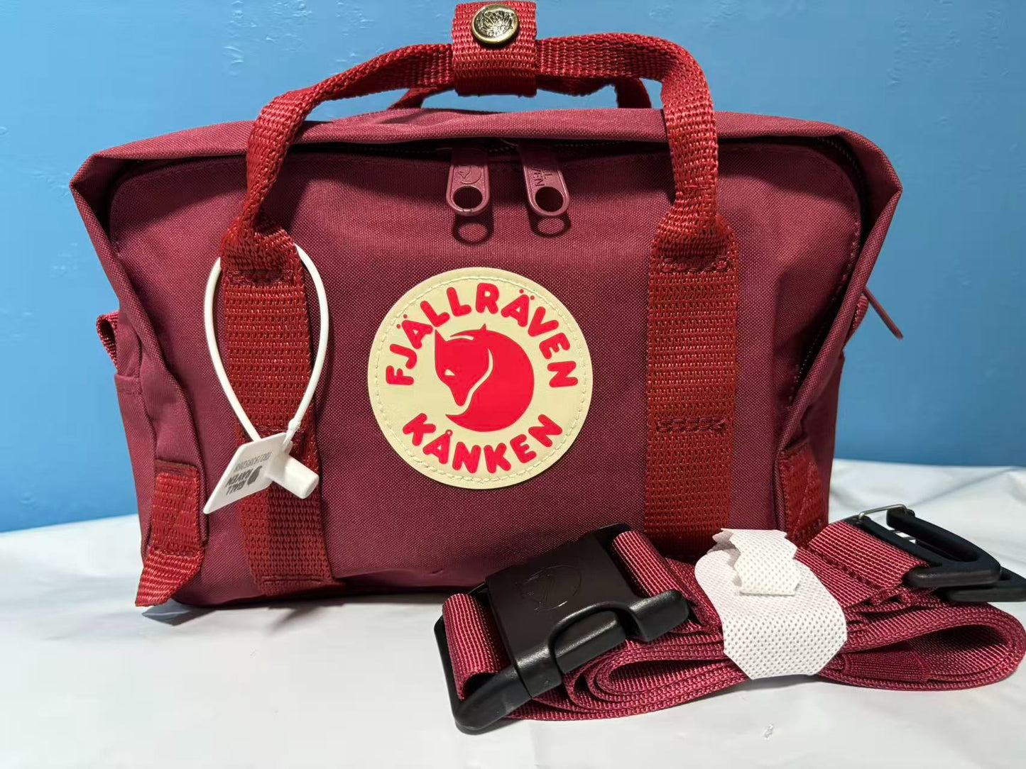 Fjallraven Kanken Hip Pack Plus Wine Red