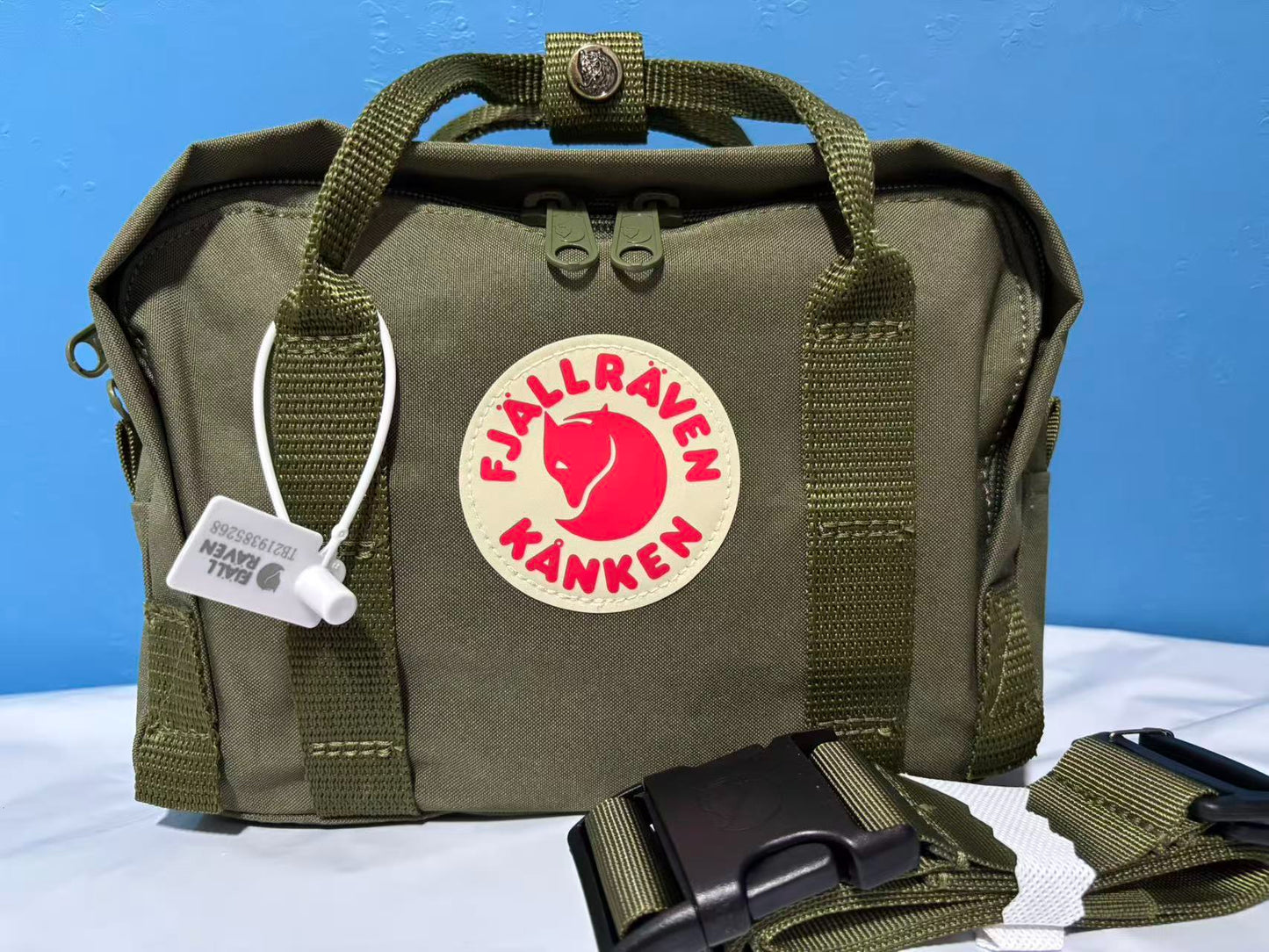 Fjallraven Kanken Hip Pack Plus Army Green