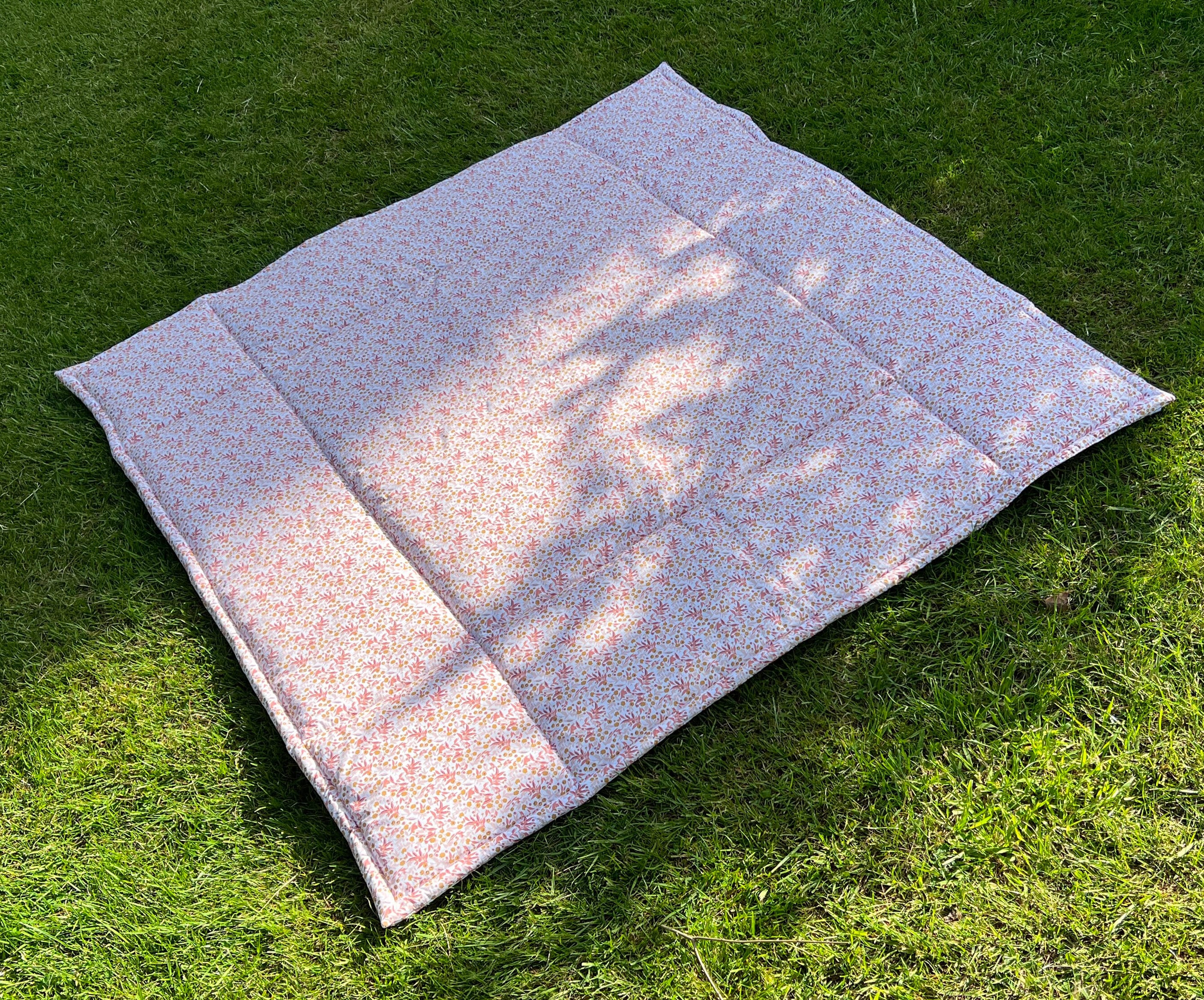 Padded play mat, coated on one side, water-repellent – materials Oeko-Tex 100 certified – made in Germany