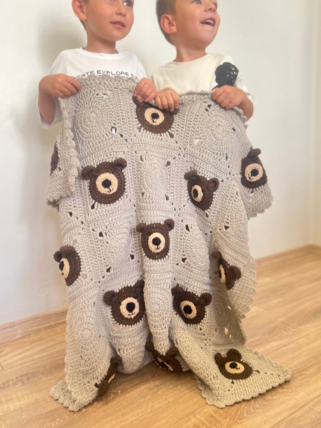 Teddy Bear Baby Shower Gift, Hairloom Baby Blanket, Baby Wrap Blanket, Crochet Animal Stroller, Unique Nursery Decor, Coton Toddler Throw