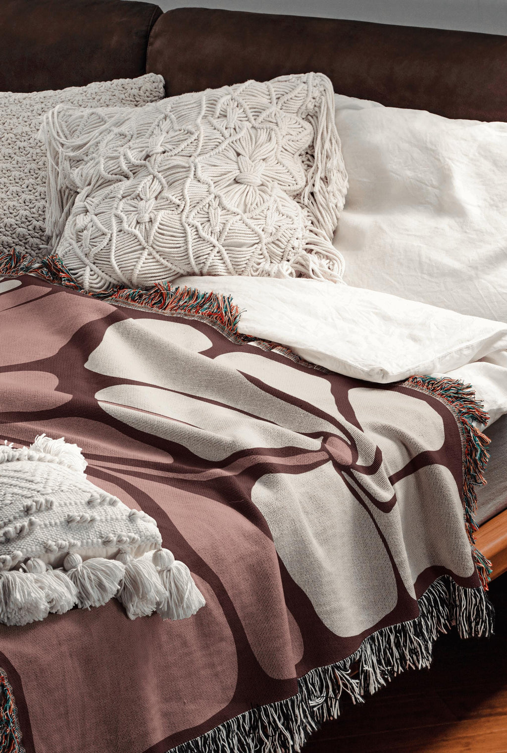 Art Nouveau Floral Woven Throw Blanket – Blush & Cream