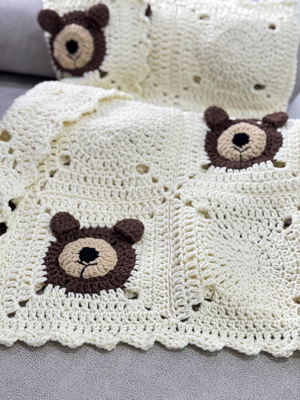 Teddy Bear Baby Shower Gift, Hairloom Baby Blanket, Baby Wrap Blanket, Crochet Animal Stroller, Unique Nursery Decor, Coton Toddler Throw