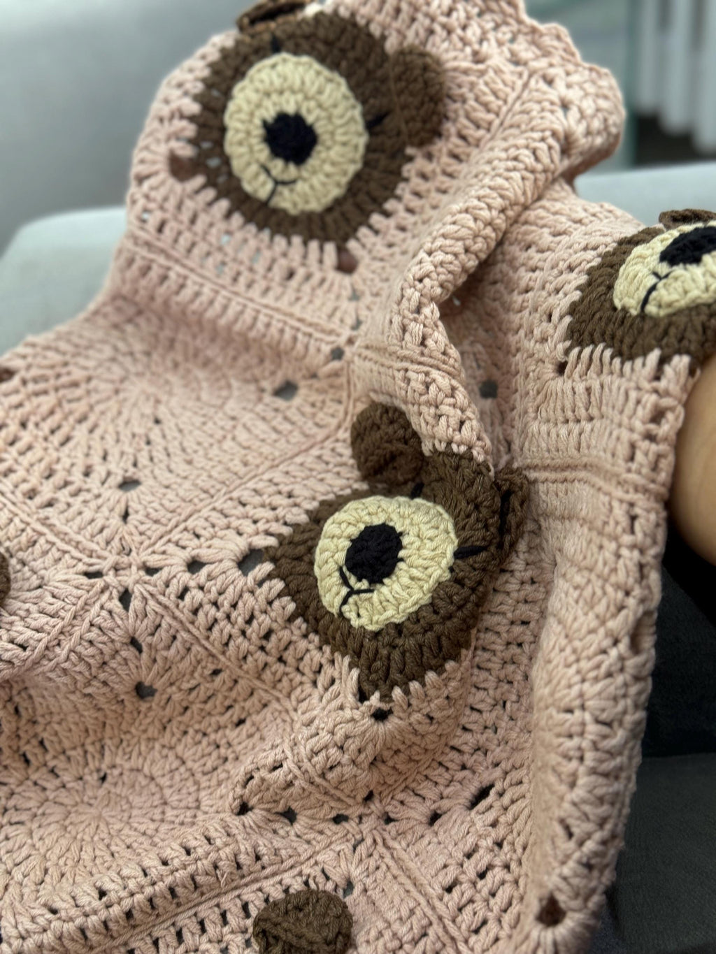 Teddy Bear Baby Shower Gift, Hairloom Baby Blanket, Baby Wrap Blanket, Crochet Animal Stroller, Unique Nursery Decor, Coton Toddler Throw