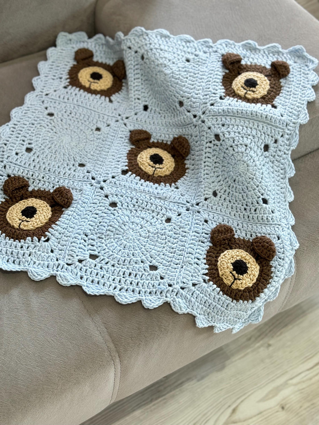 Teddy Bear Baby Shower Gift, Hairloom Baby Blanket, Baby Wrap Blanket, Crochet Animal Stroller, Unique Nursery Decor, Coton Toddler Throw