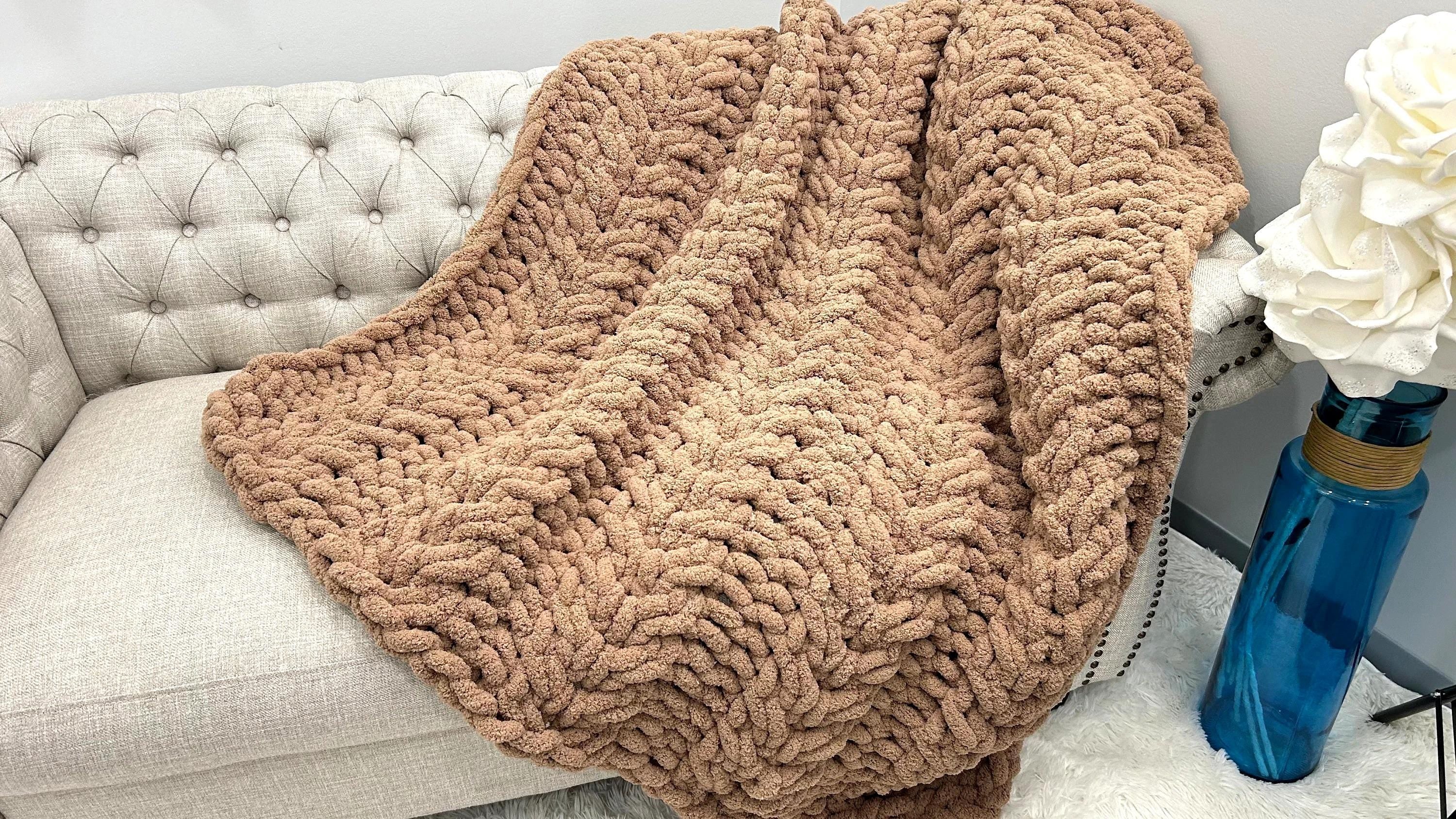 Blanket, Chunky knit throw, Chenille blanket, Flower Cable, Knitted Blanket, Hand knit, throw, gift