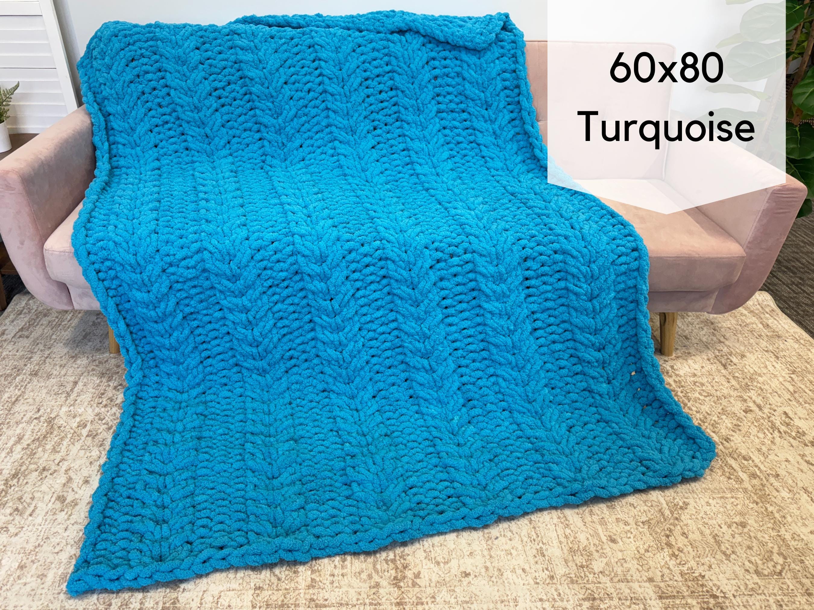 Blanket, Chunky knit throw, Chenille blanket, Flower Cable, Knitted Blanket, Hand knit, throw, gift
