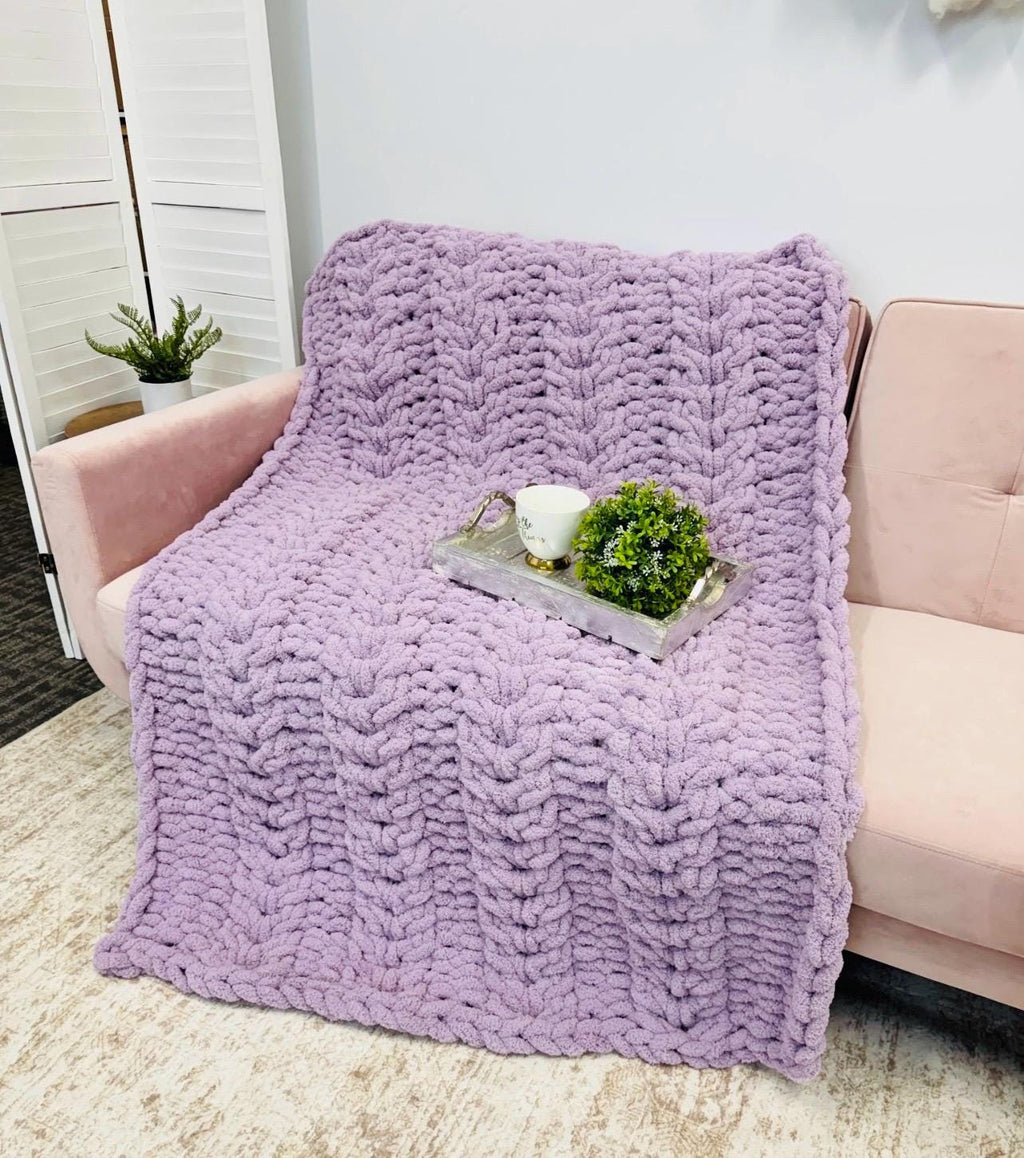 Blanket, Chunky knit throw, Chenille blanket, Flower Cable, Knitted Blanket, Hand knit, throw, gift